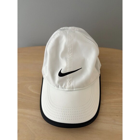 Nike Dri-FIT 6 panel Featherlight Perforated Running Cap Hat White Black Trim - Picture 1 of 9